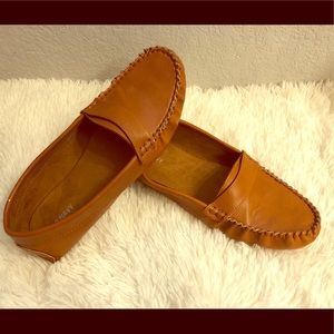 Woman’s old navy size 9 slip ons
